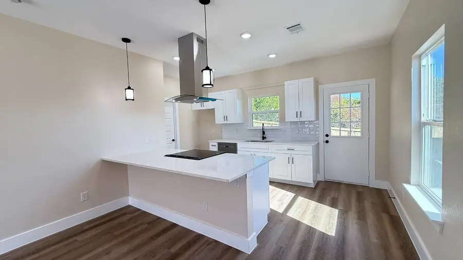 2615 Creekview Drive, Granbury, TX 76048 - #2