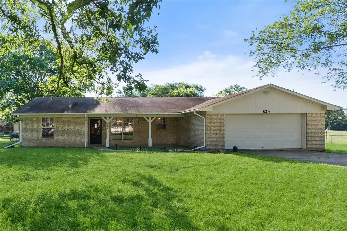 824 Stardust Lane, Fairfield, TX 75840 - #1