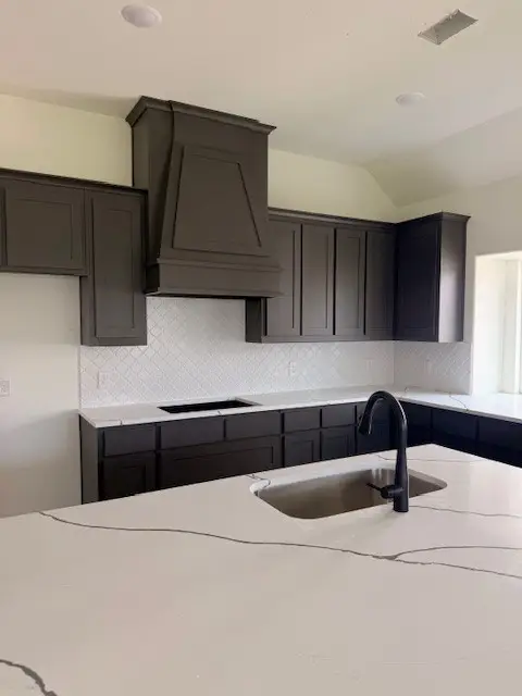819 Beverly Drive, Grapevine, TX 76051 - #2