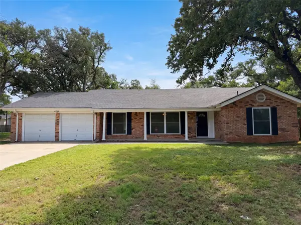 7928 Ella Young Drive, Lakeside, TX 76135