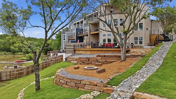 125 Greenway Bend, Pottsboro, TX 75076