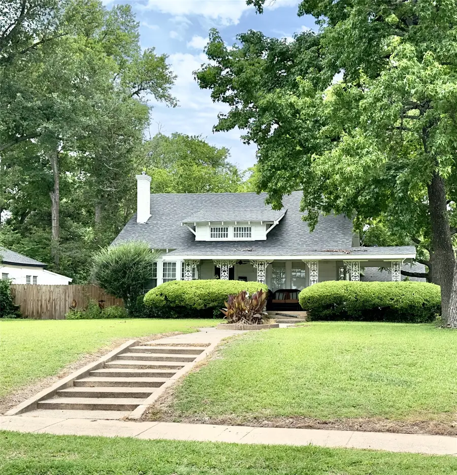 605 Davis Street S, Sulphur Springs, TX 75482 - #2