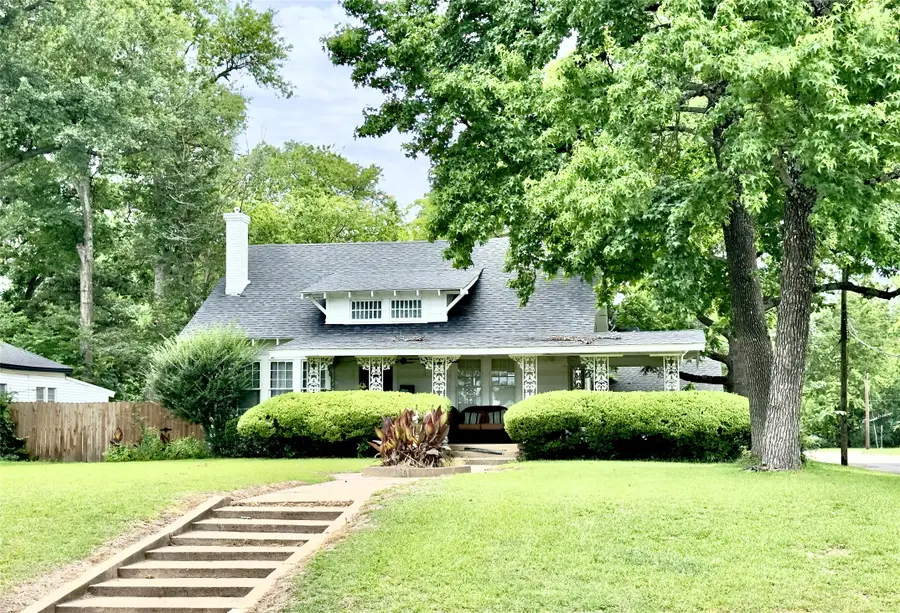 605 Davis Street S, Sulphur Springs, TX 75482 - #3