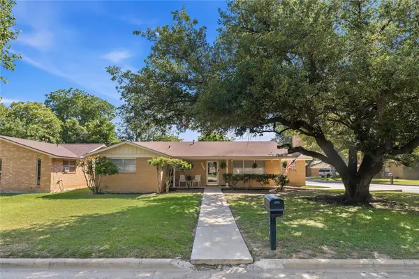 2410 14th Street, Brownwood, TX 76801