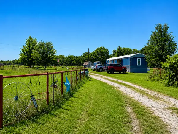 504 Cheaney Road, Valley View, TX 76272