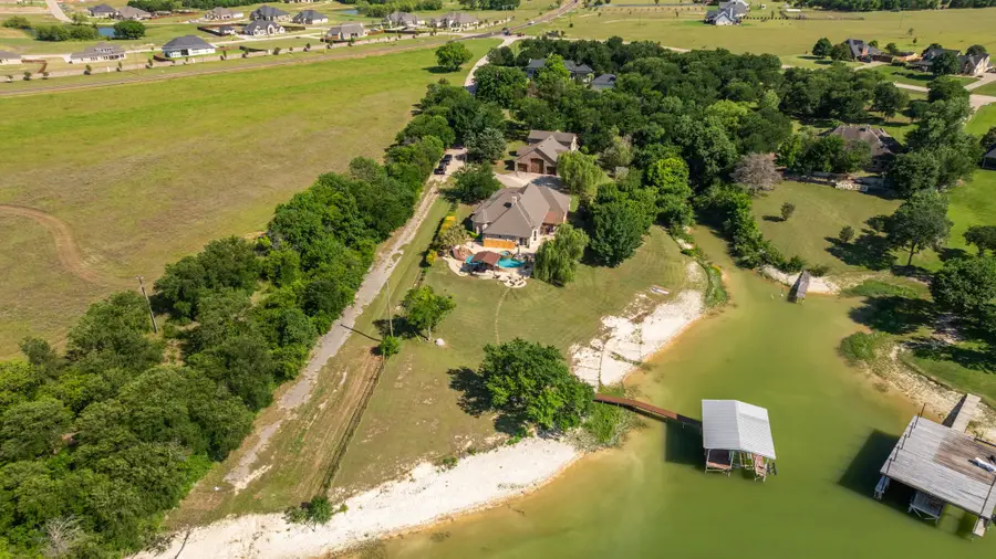 194 Old Howard Road, Waxahachie, TX 75165 - #2