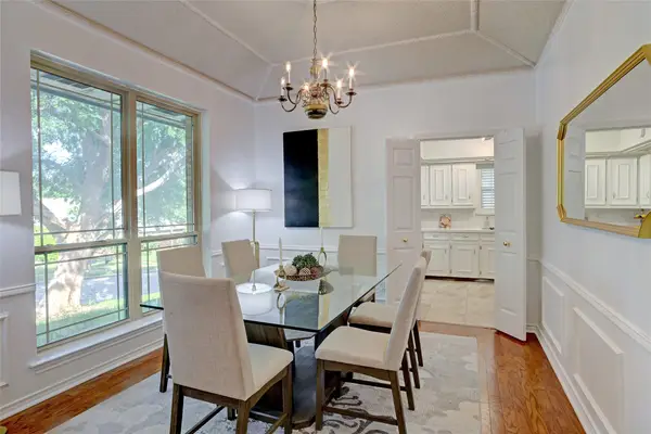 2918 Apple Valley Drive, Garland, TX 75043