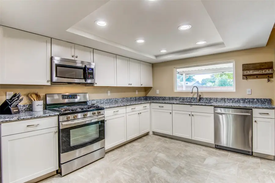6005 Blair Oaks Drive, The Colony, TX 75056 - #3