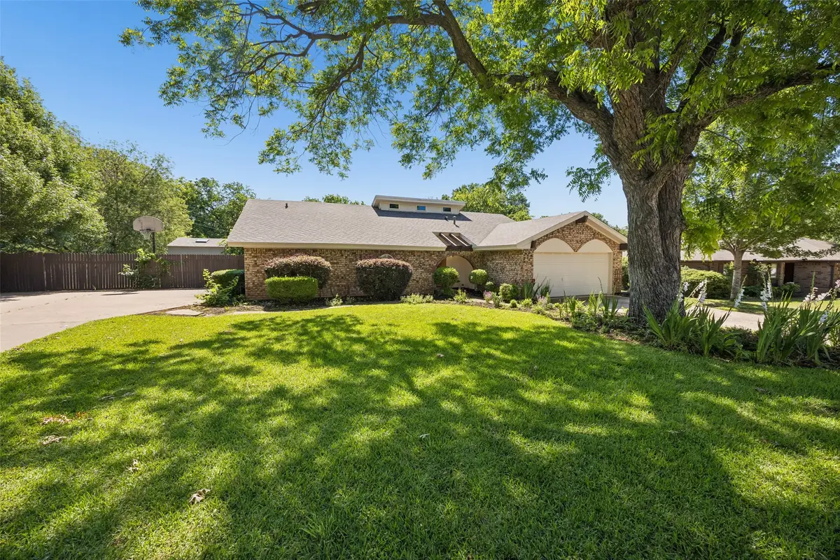 1203 Oakwood Trail, Southlake, TX 76092 - #1