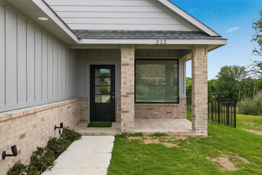 312 3rd Street, Hillsboro, TX 76645 - #2