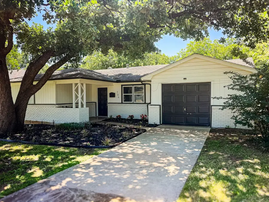 706 Henslee Drive, Euless, TX 76040 - #2