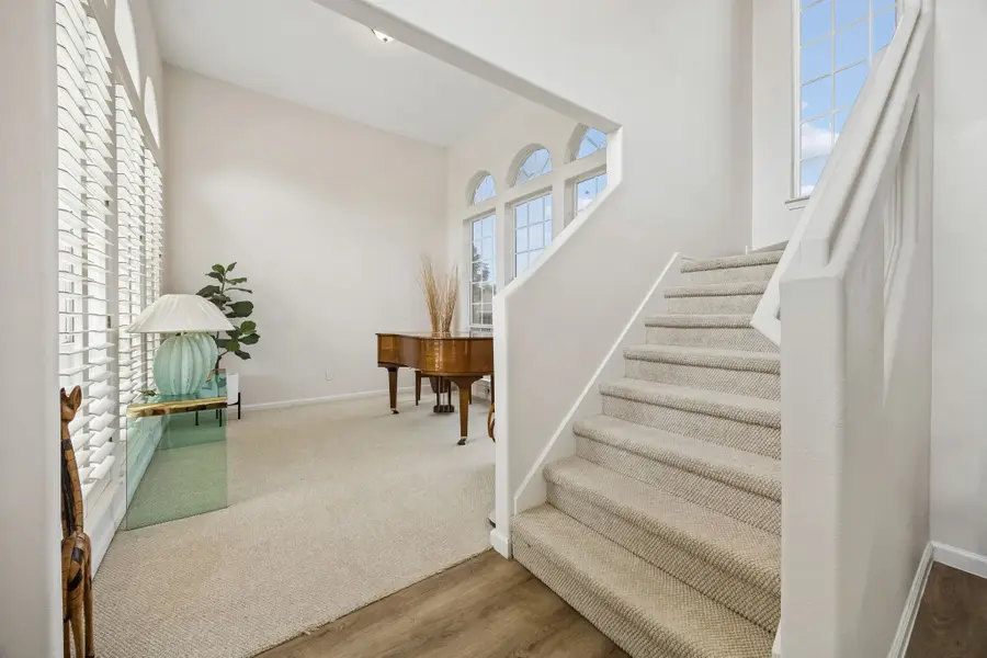 9705 Valley Lake Court, Irving, TX 75063 - #3