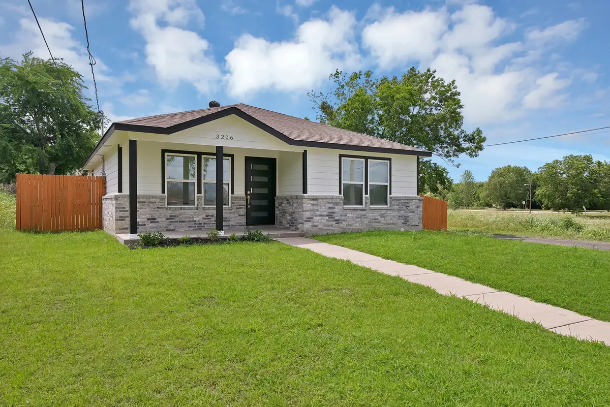 3206 Roberts Street, Greenville, TX 75401 - #1
