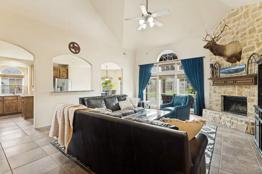 1635 Desert Hills Drive, Fort Worth, TX 76052 - #3