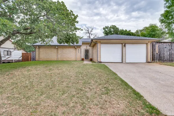 3524 Sweet Wood, Bedford, TX 76021