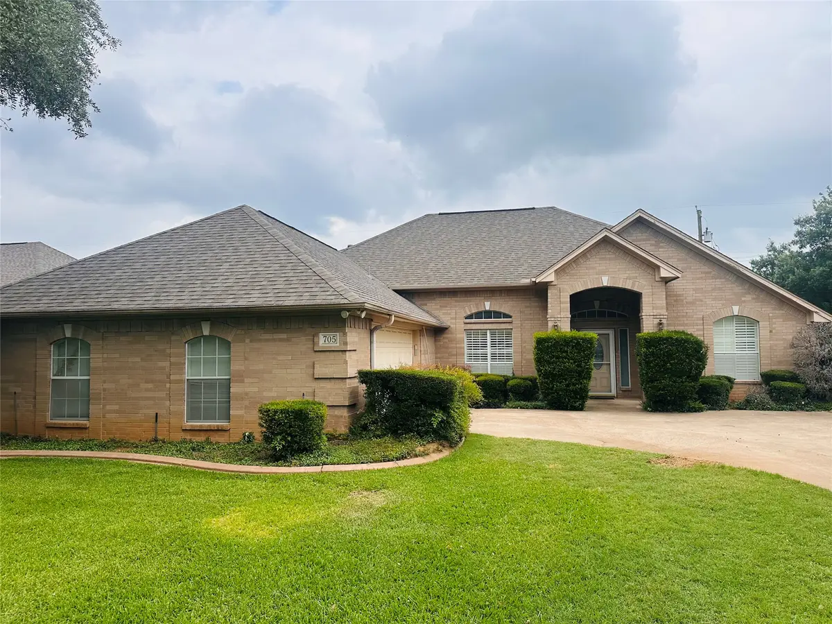 705 Quail Walk, Cleburne, TX 76033 - #1