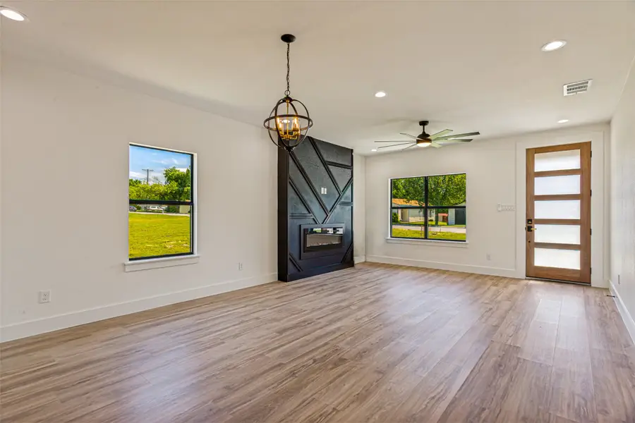 601 Hettie Street, Denton, TX 76209 - #3