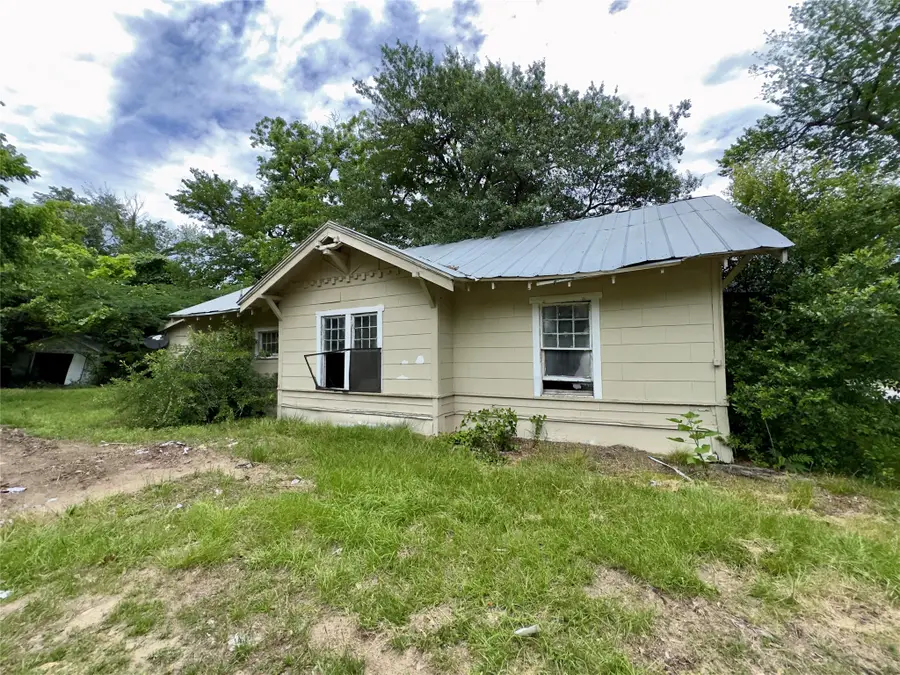 606 Houston Street, Sulphur Springs, TX 75482 - #3