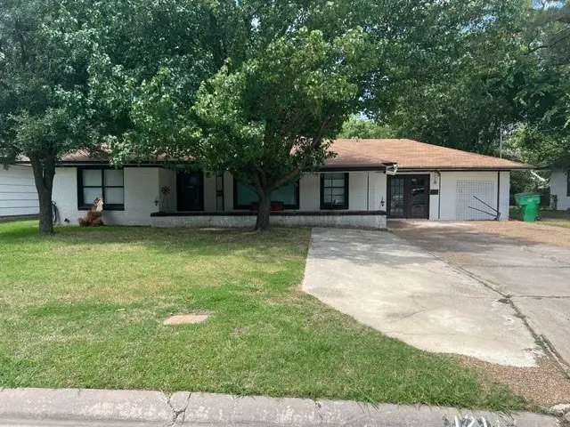 1211 Belmont Street, Gainesville, TX 76240 - #1