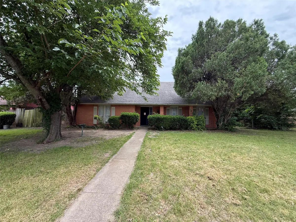 934 Live Oak Drive, Desoto, TX 75115 - #1