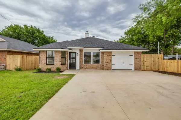 1905 Lakeview Drive, Grand Prairie, TX 75051