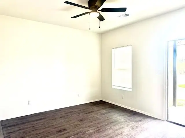 1235 E Houston Street Ne, Paris, TX 75460 - #3
