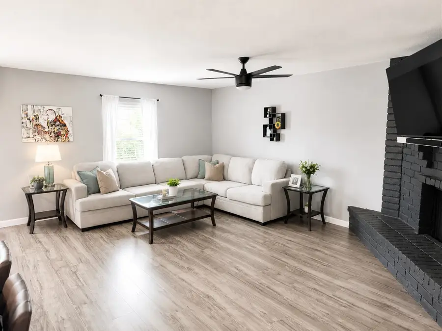1134 Loving Trail, Grand Prairie, TX 75052 - #2