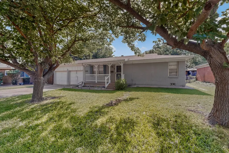 3606 Reeves Street, North Richland Hills, TX 76117 - #2
