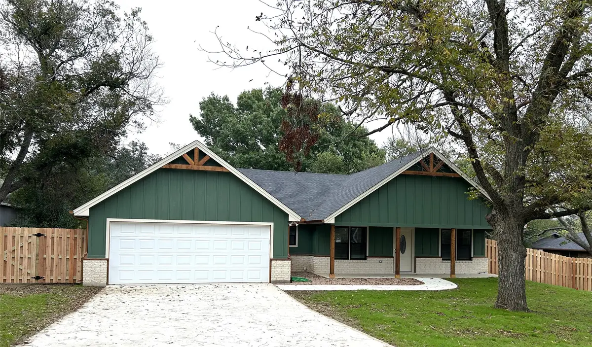 405 S 6th Street, Grandview, TX 76050 - #1