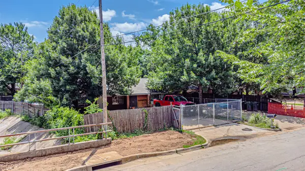 605 N Pecan Street #A and B, Arlington, TX 76011