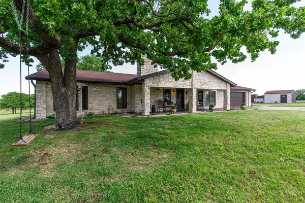 2043 Huddleston Road, Sunset, TX 76270
