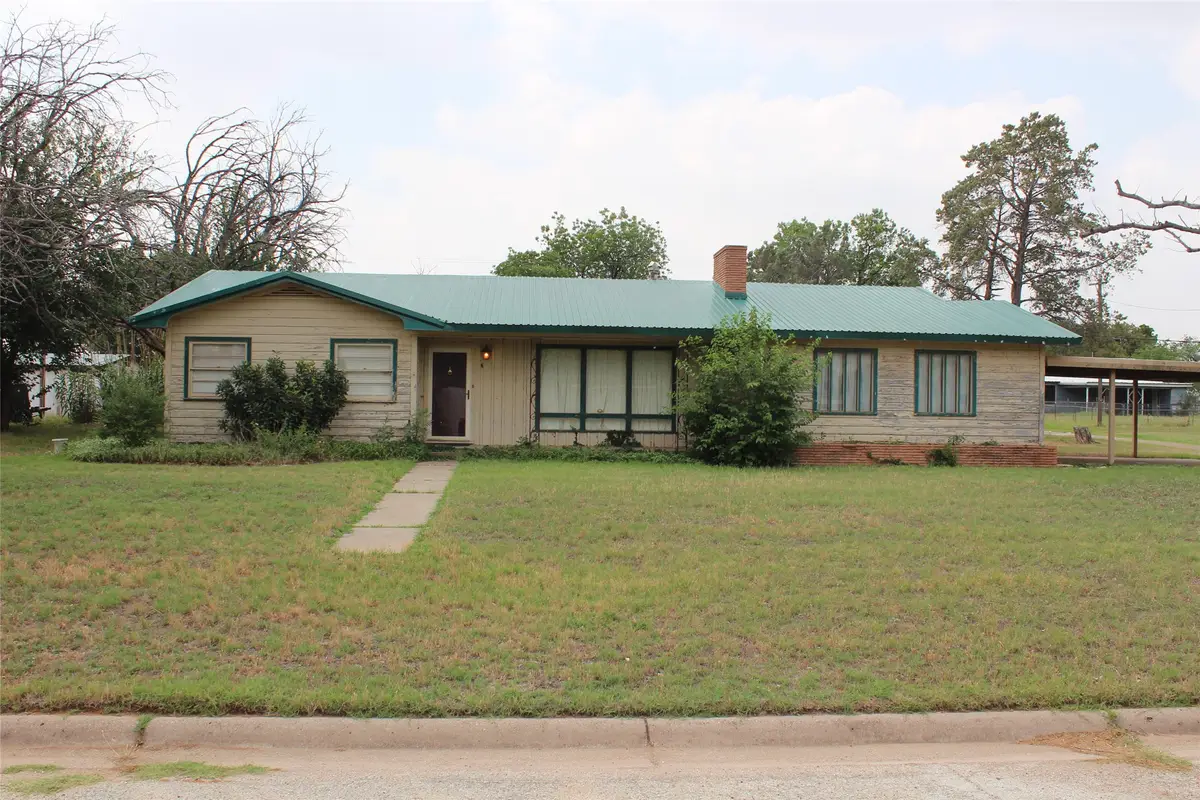 1001 SE 4th Street, Knox City, TX 79529 - #1