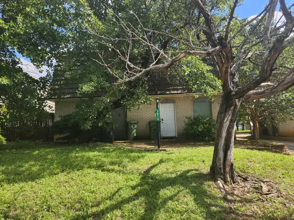 1912 W Sanford Street, Arlington, TX 76012