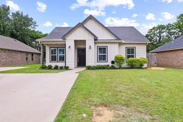 514 W Hull Street, Denison, TX 75020