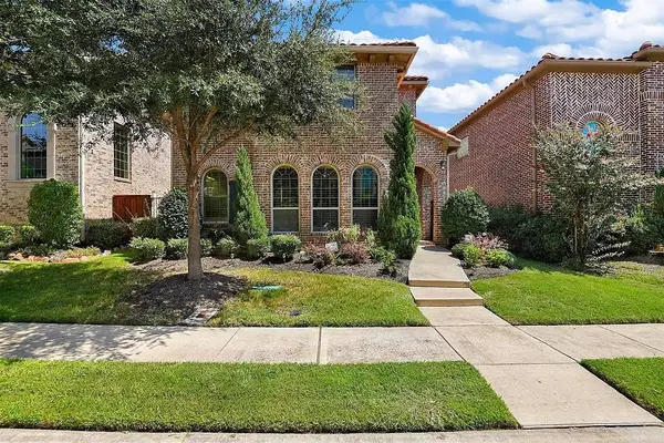 7016 Nueces Drive, Irving, TX 75039