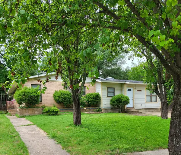 4971 Brigadoon Lane, Dallas, TX 75216