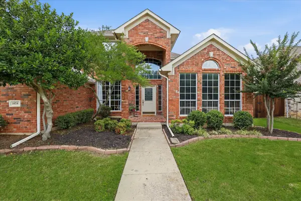 1424 Oakwood Court, Flower Mound, TX 75028