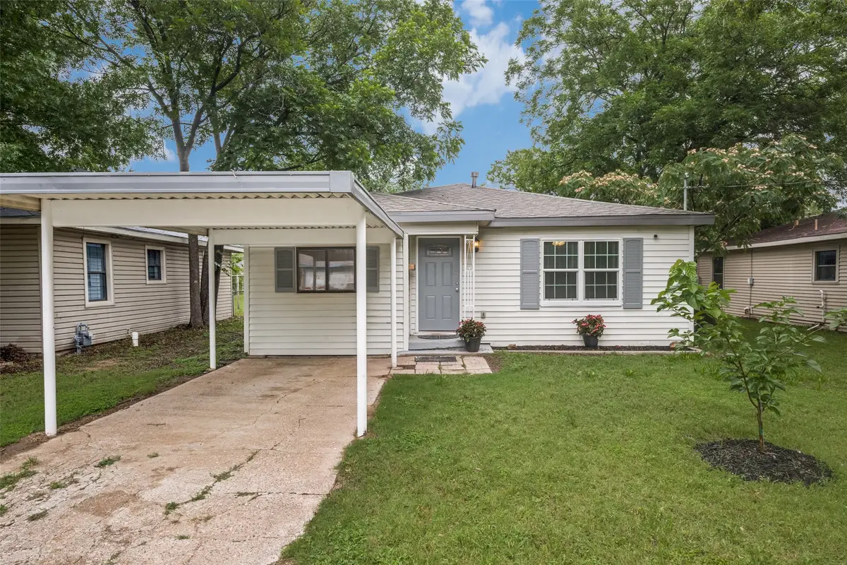 717 Small Street, Bowie, TX 76230 - #1