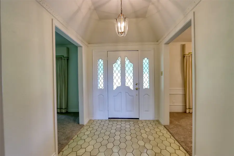 1113 Mockingbird Circle, Ennis, TX 75119 - #3