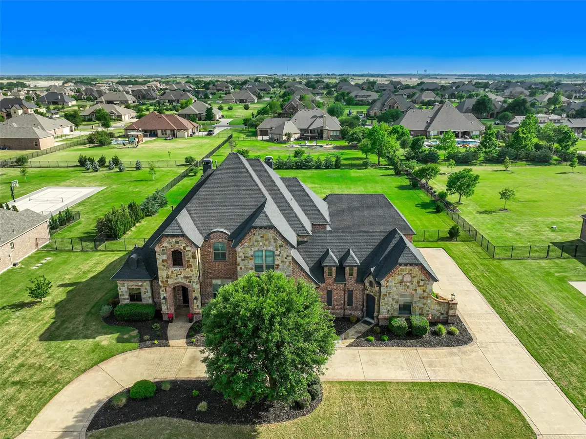 2011 Lariat Trail, Celina, TX 75009 - #1