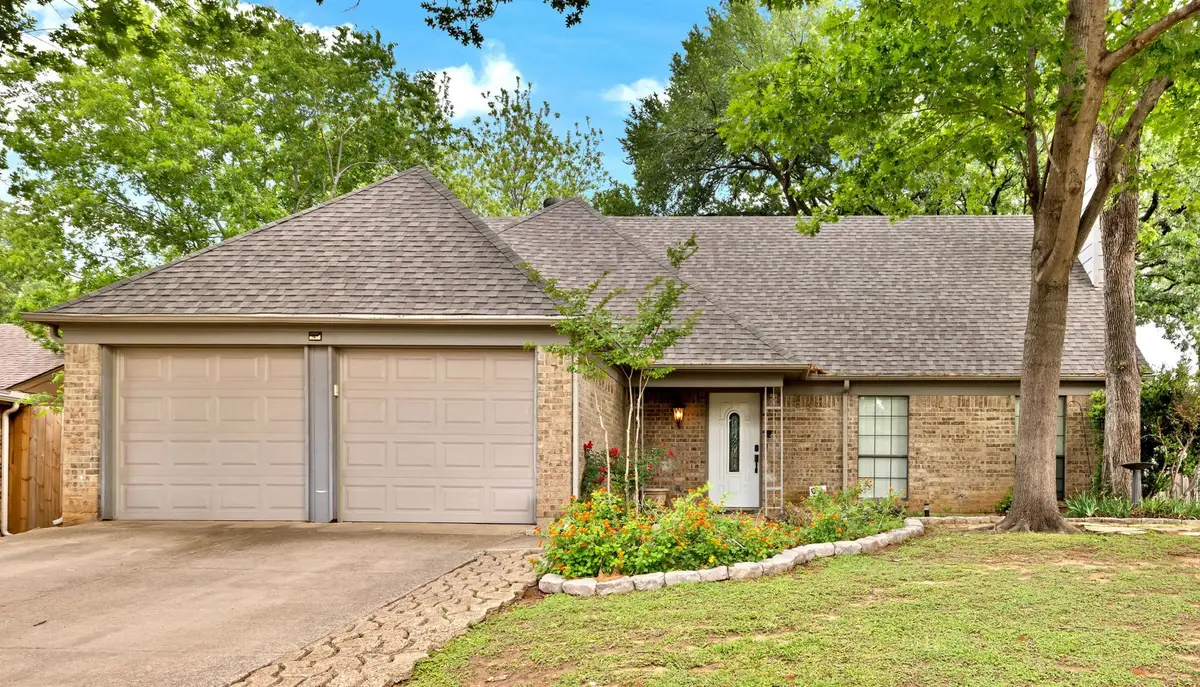 513 Harrington Lane, Euless, TX 76039 - #1