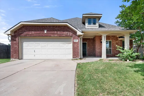 1205 Rosa Lane, Mansfield, TX 76063