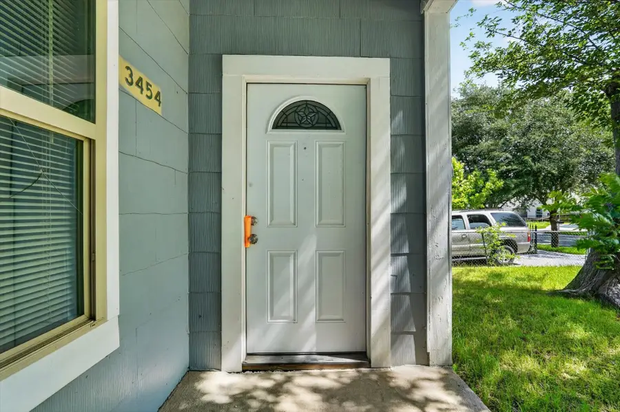 3454 Frazier Avenue, Fort Worth, TX 76110 - #2