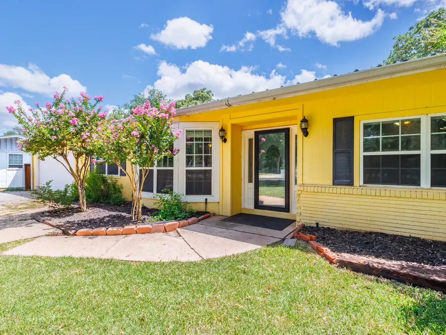 4002 Austin Avenue, Brownwood, TX 76801 - #2