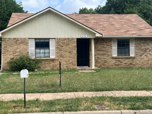 3732 Seven Gables Street, Fort Worth, TX 76133