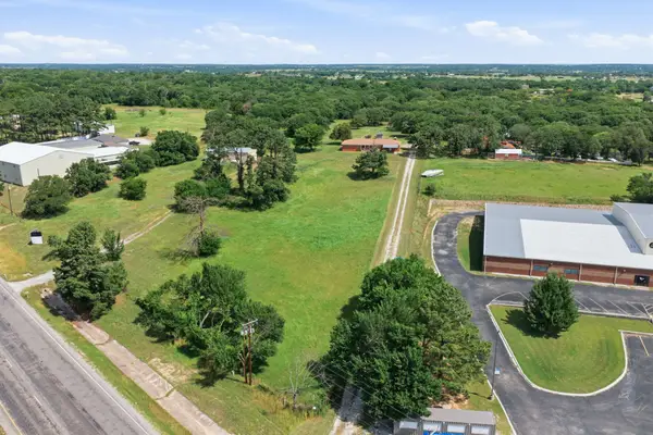 3523 E Highway 199 #L, Springtown, TX 76082