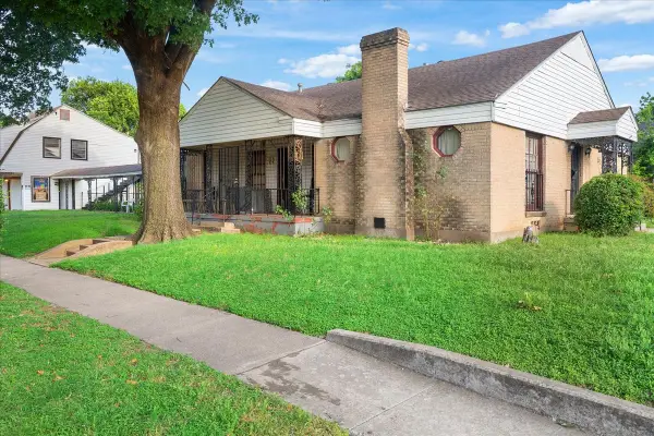 1718 S Marsalis Avenue, Dallas, TX 75216