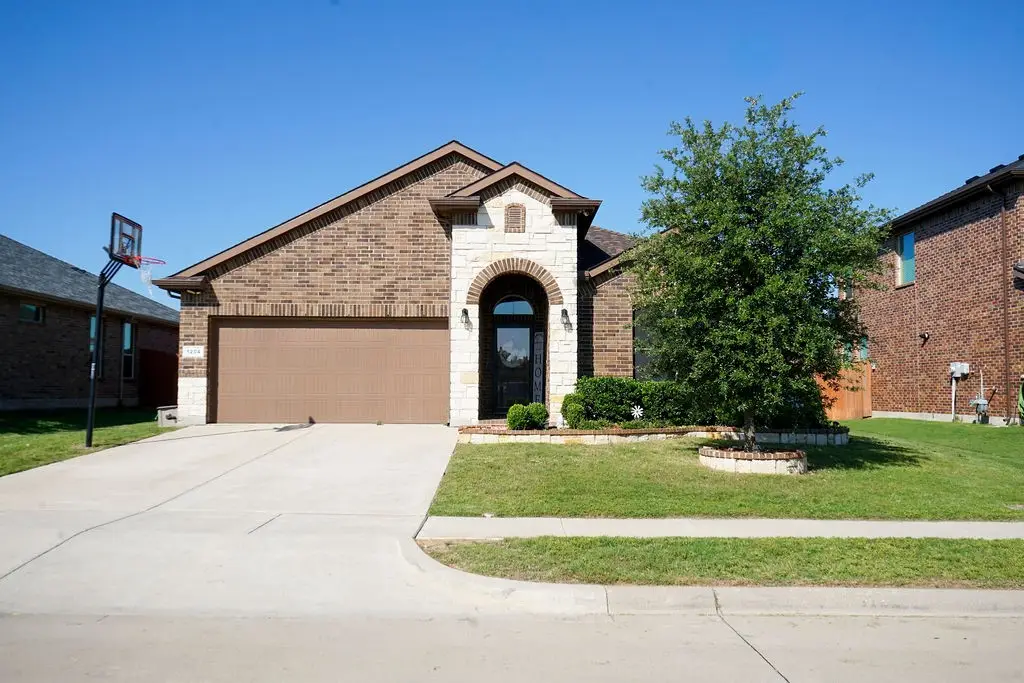 1204 Burlingame Drive, Cleburne, TX 76033 - #1