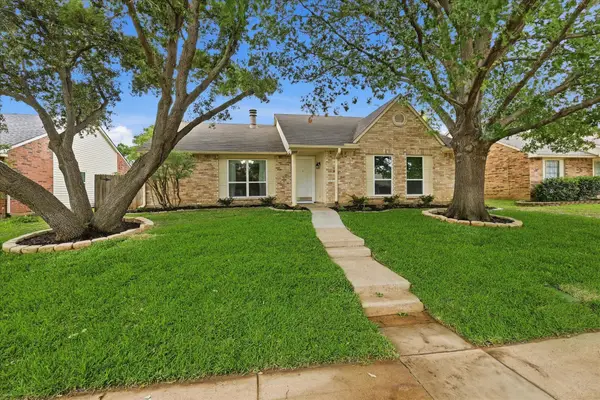 2837 Edinburg Lane, Flower Mound, TX 75028