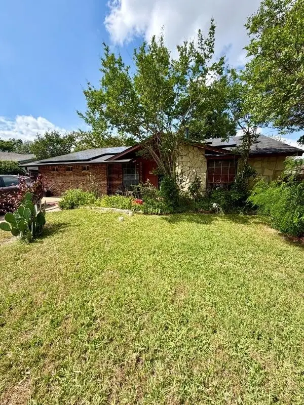 3301 Mccollum Street, Irving, TX 75061